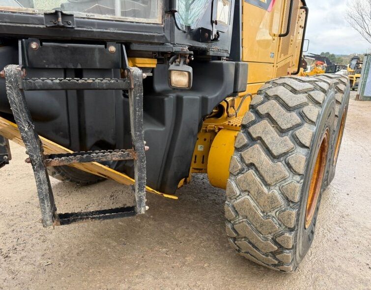 CATERPILLAR 140M AWD 6x6